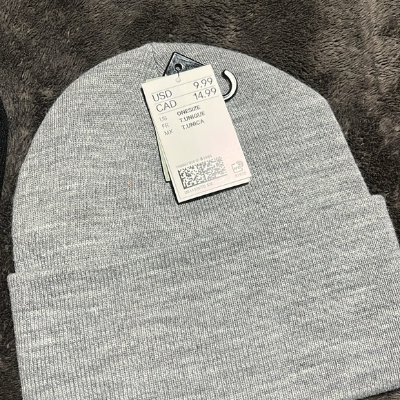 H&M Black and Gray Knit Hat - Picture 3 of 4